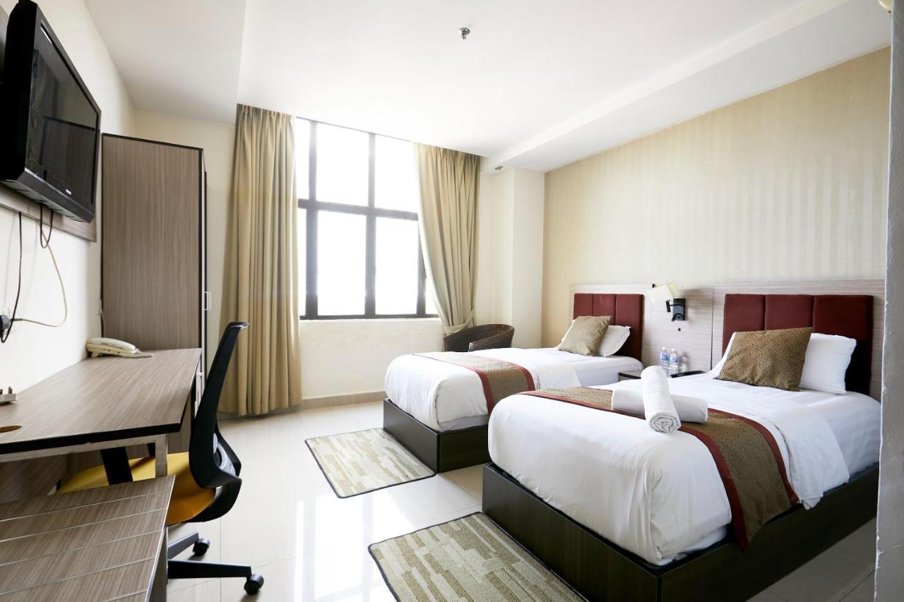 Dolphin Hotel, Chow Kit Kuala Lumpur Exterior photo