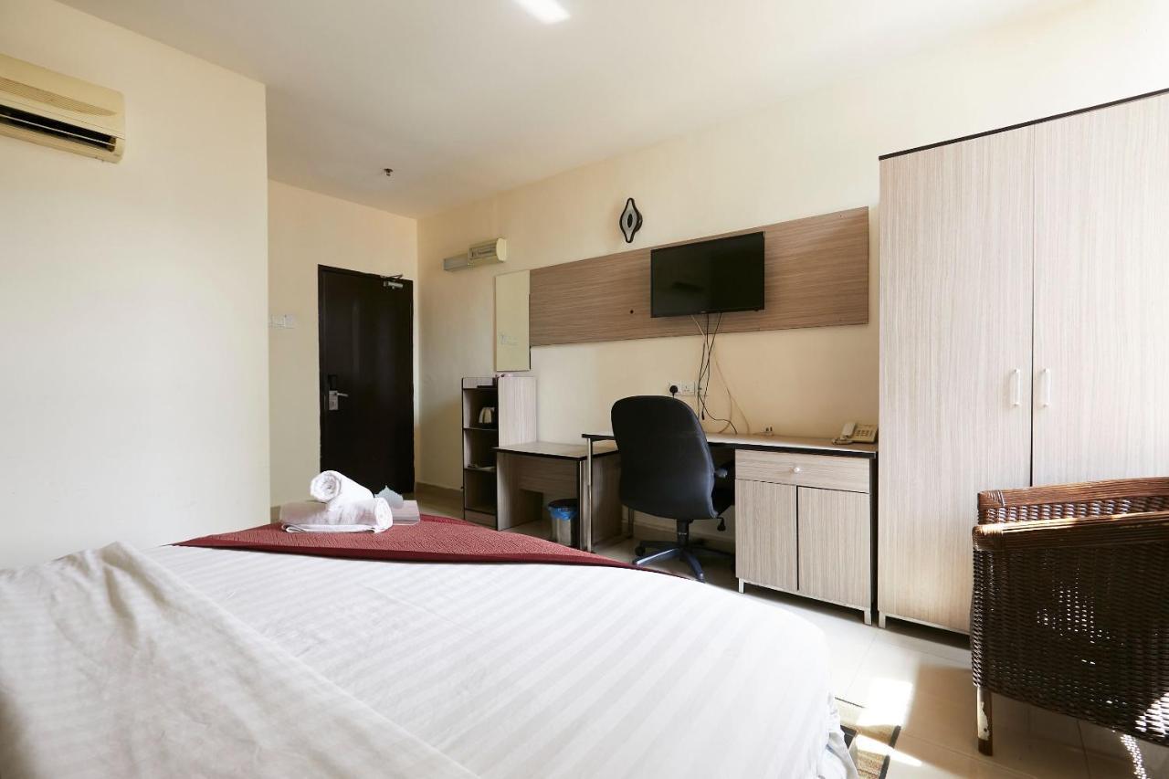 Dolphin Hotel, Chow Kit Kuala Lumpur Exterior photo