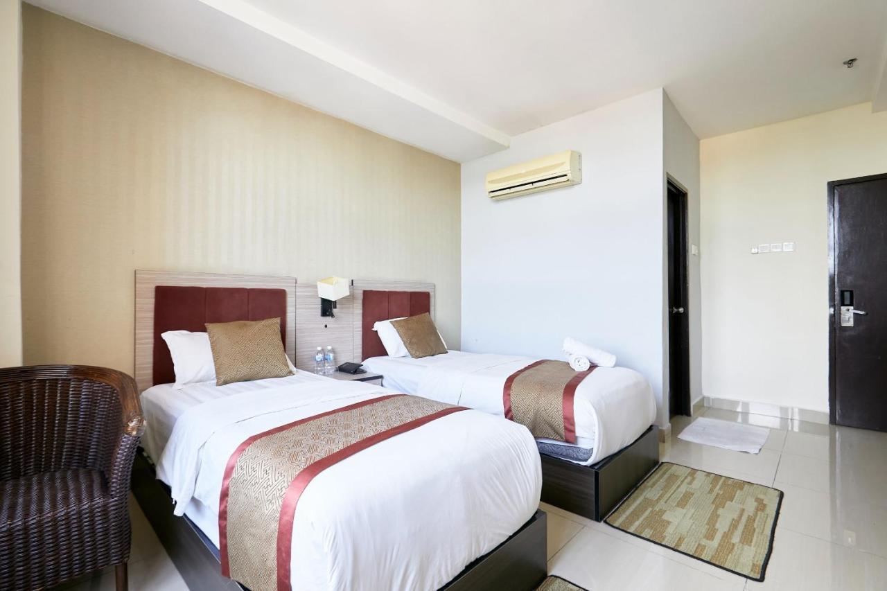 Dolphin Hotel, Chow Kit Kuala Lumpur Exterior photo