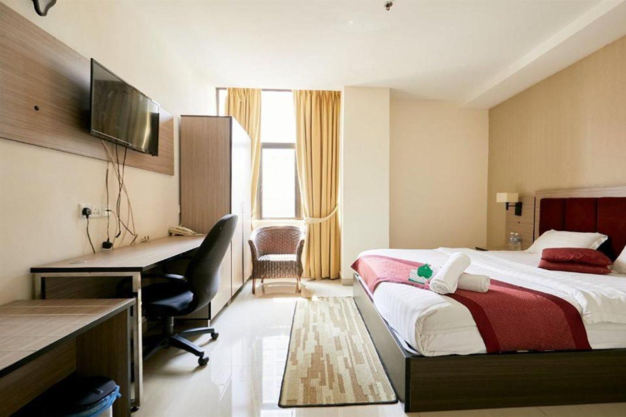 Dolphin Hotel, Chow Kit Kuala Lumpur Exterior photo