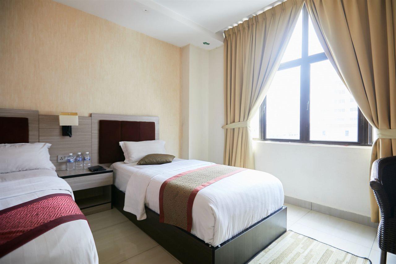 Dolphin Hotel, Chow Kit Kuala Lumpur Exterior photo